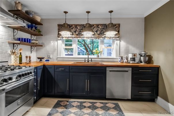 Interior, Kitchen, Pendant Lights, Stainless Steel Appliances