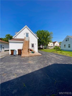 Backyard, Detached Garage, Exterior