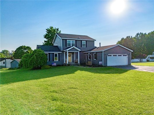 Attached, Backyard, Exterior, Facade, Split Level