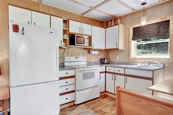 Interior, Kitchen, Pendant Lights, Wood Texture Flooring