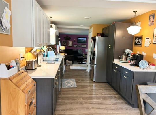 Interior, Kitchen, Living room, Pendant Lights, Recessed Lighting, Wood Texture Flooring