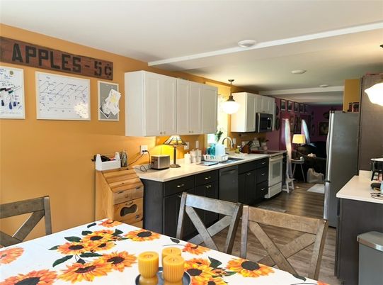 Interior, Kitchen, Pendant Lights, Wood Texture Flooring