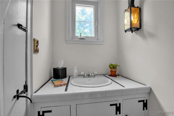 Bathroom, Interior, Tile Countertops