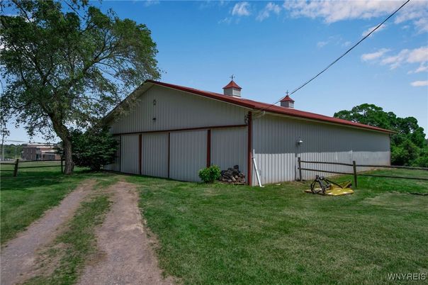 Backyard, Detached Garage, Exterior