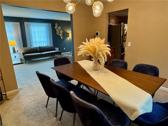 Dining room, Interior, Living room, Pendant Lights