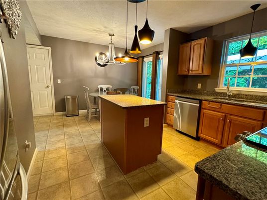 Dining room, Interior, Kitchen, Pendant Lights, Stainless Steel Appliances