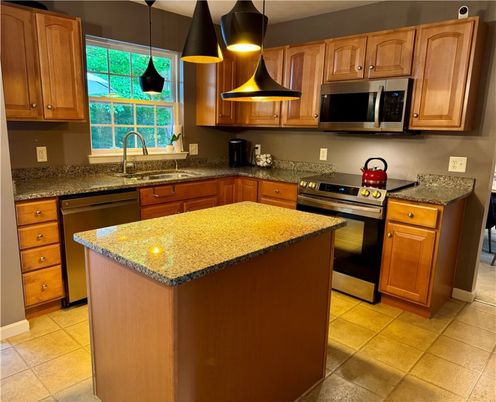 Interior, Kitchen, Pendant Lights, Stainless Steel Appliances