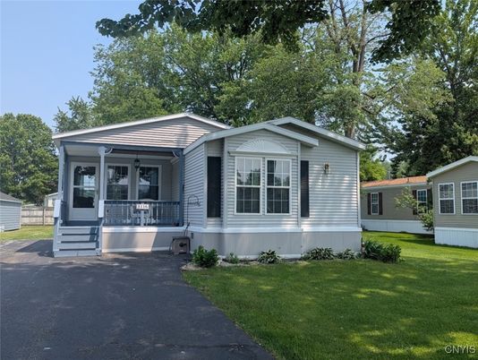 Backyard, Exterior, Facade, Ranch