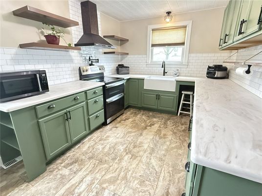 Interior, Kitchen, Stainless Steel Appliances