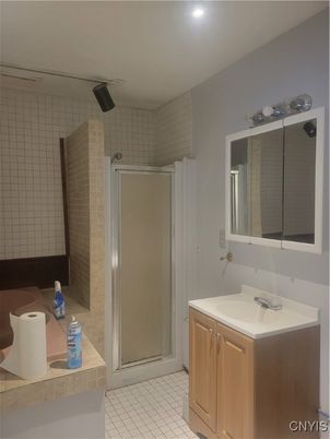 Bathroom, Interior, Recessed Lighting