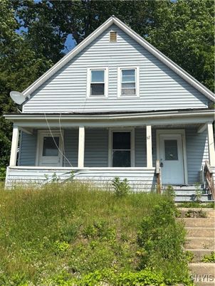 Exterior, Facade, American Craftsman