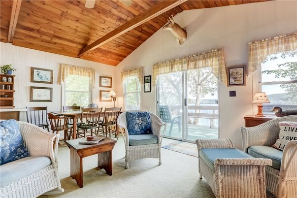 Dining room, Interior, Wooden Beams, Wooden Ceilings