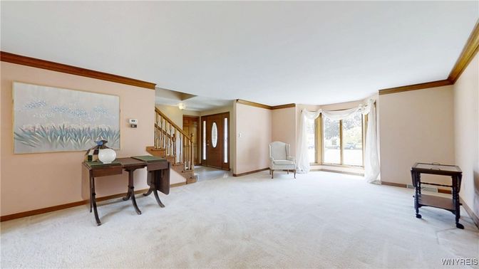 Home Office, Interior