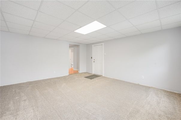 Empty room, Interior, Recessed Lighting