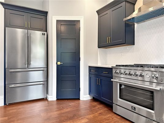 Interior, Kitchen, Stainless Steel Appliances, Wood Texture Flooring