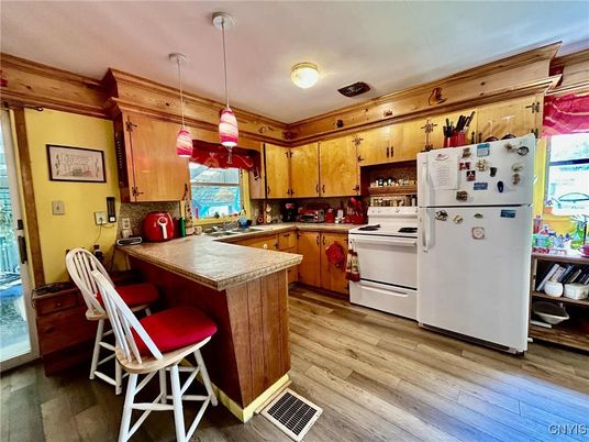 Interior, Kitchen, Pendant Lights, Wood Texture Flooring