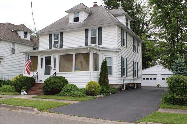 Detached Garage, Exterior, Facade, American Foursquare
