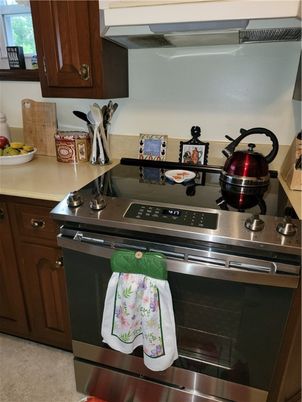 Interior, Kitchen, Stainless Steel Appliances