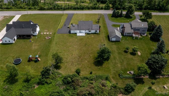 Exterior, Drone