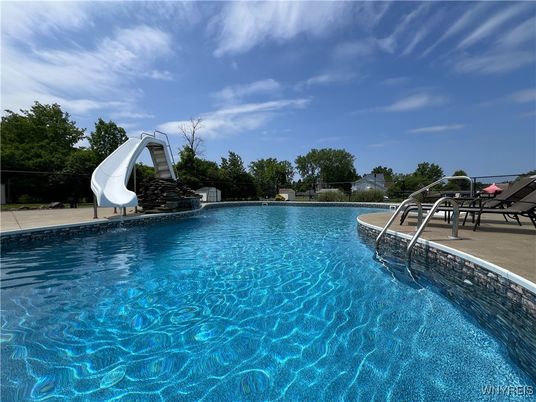 Exterior, Playground, Pool