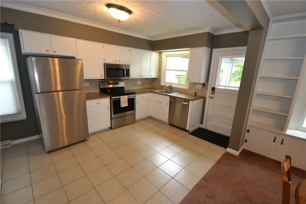 Interior, Kitchen, Stainless Steel Appliances