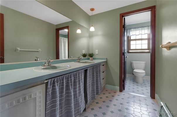 Bathroom, Interior, Pendant Lights