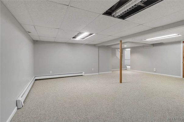 Empty room, Interior, Recessed Lighting