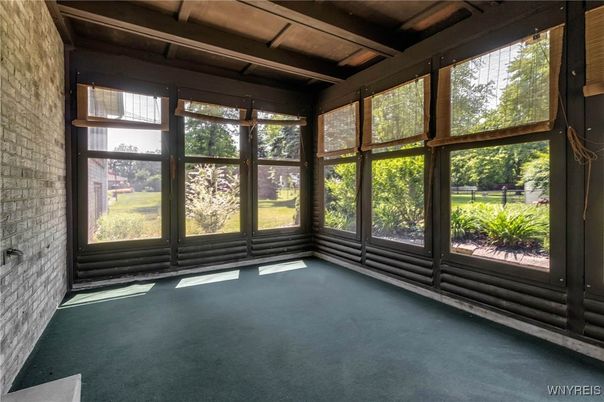 Empty room, Interior, Sun Room