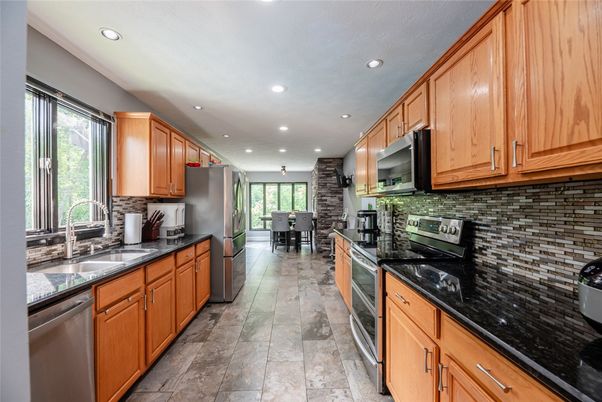 Dining room, Interior, Kitchen, Recessed Lighting