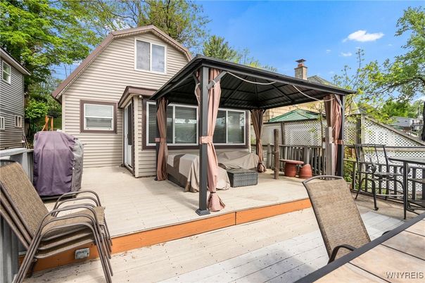 Exterior, Hot Tub