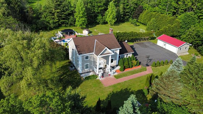 Exterior, Drone