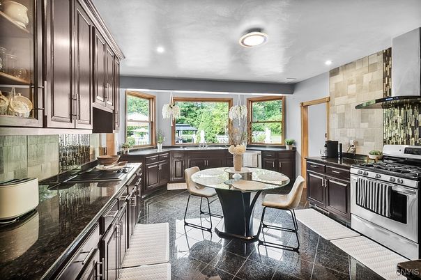 Dining room, Interior, Kitchen, Recessed Lighting