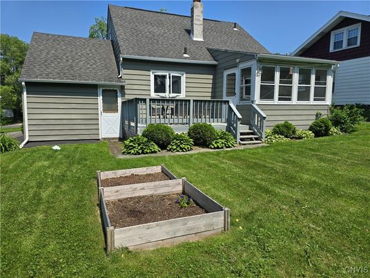 Backyard, Exterior, Facade, Cape Cod