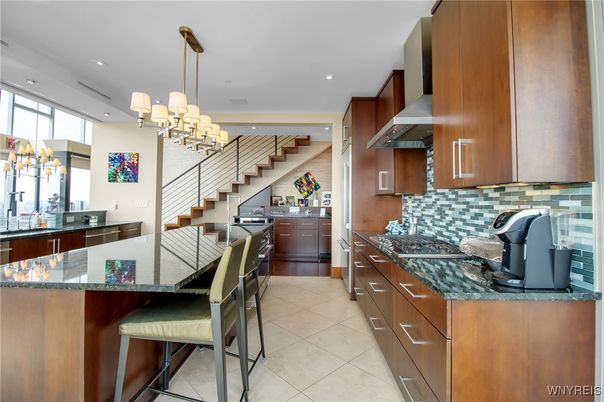 Chandelier, Dining room, Interior, Kitchen, Recessed Lighting, Stainless Steel Appliances