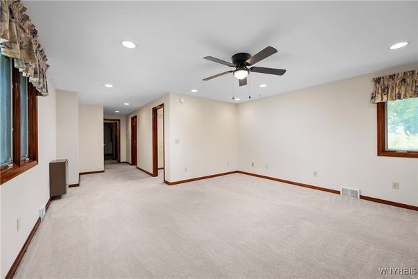 Empty room, Interior, Recessed Lighting
