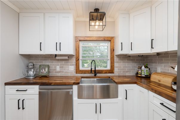 Interior, Kitchen, Pendant Lights, Stainless Steel Appliances