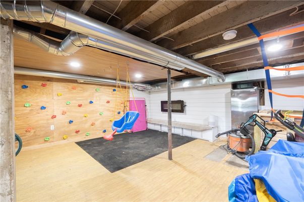Interior, Recessed Lighting, Wood Texture Flooring