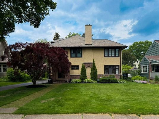 Backyard, Exterior, Facade, Brick Facade, Georgian