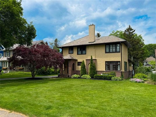 Backyard, Exterior, Facade, Brick Facade, Georgian