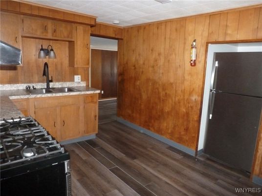 Interior, Kitchen, Wood Texture Flooring, Wooden Walls