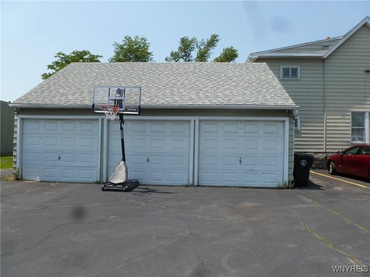 Detached Garage, Exterior