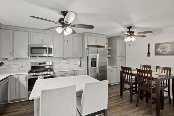 Dining room, Interior, Kitchen, Stainless Steel Appliances, Wood Texture Flooring
