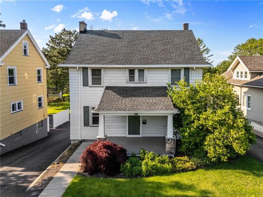 Exterior, Facade, Cape Cod