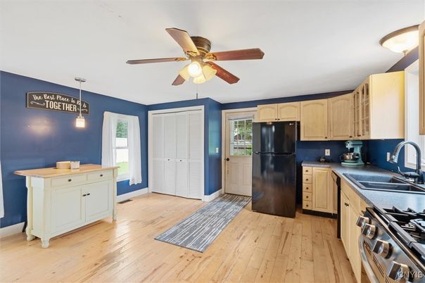 Interior, Kitchen, Pendant Lights, Wood Texture Flooring
