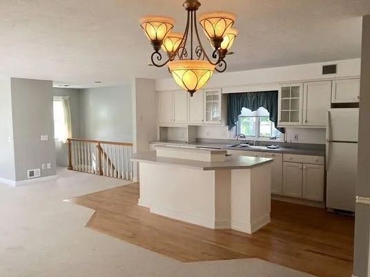 Chandelier, Interior, Kitchen, Wood Texture Flooring