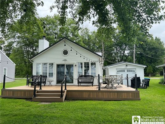 Backyard, Detached Garage, Exterior, Hot Tub