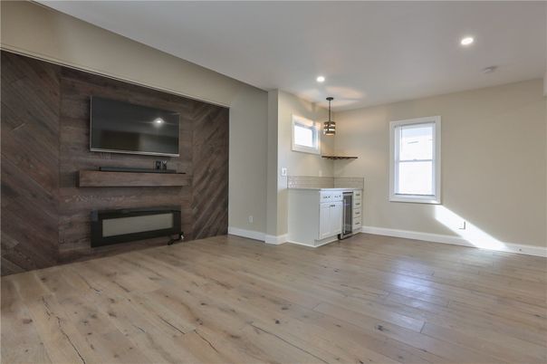 Empty room, Interior, Pendant Lights, Recessed Lighting, Wood Texture Flooring, Wooden Walls