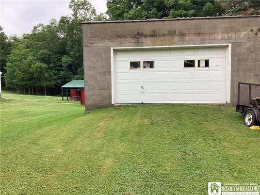 Backyard, Detached Garage, Exterior