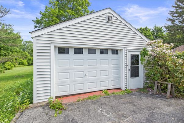Detached Garage, Exterior