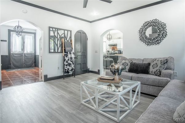 Interior, Living room, Recessed Lighting, Wood Texture Flooring